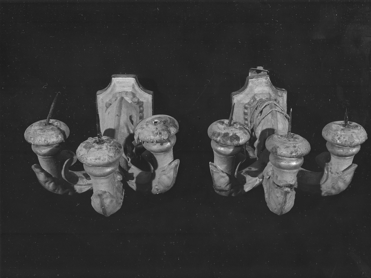 candeliere da parete, coppia - bottega calabrese (sec. XIX)