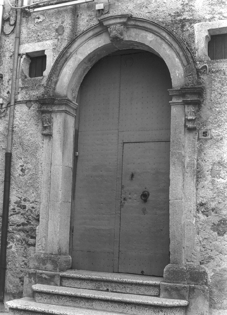 portale, opera isolata - bottega calabrese (prima metà sec. XIX)