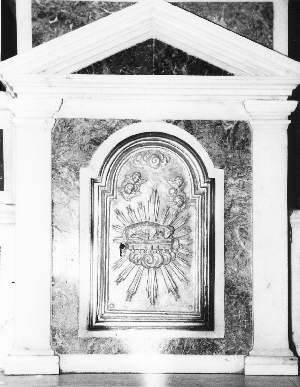 altare maggiore, complesso decorativo - bottega Italia meridionale (sec. XIX)