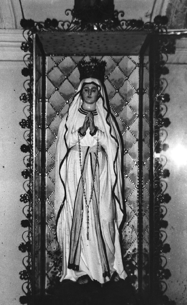 Madonna di Lourdes (statua, opera isolata) - bottega Italia meridionale (inizio sec. XX)