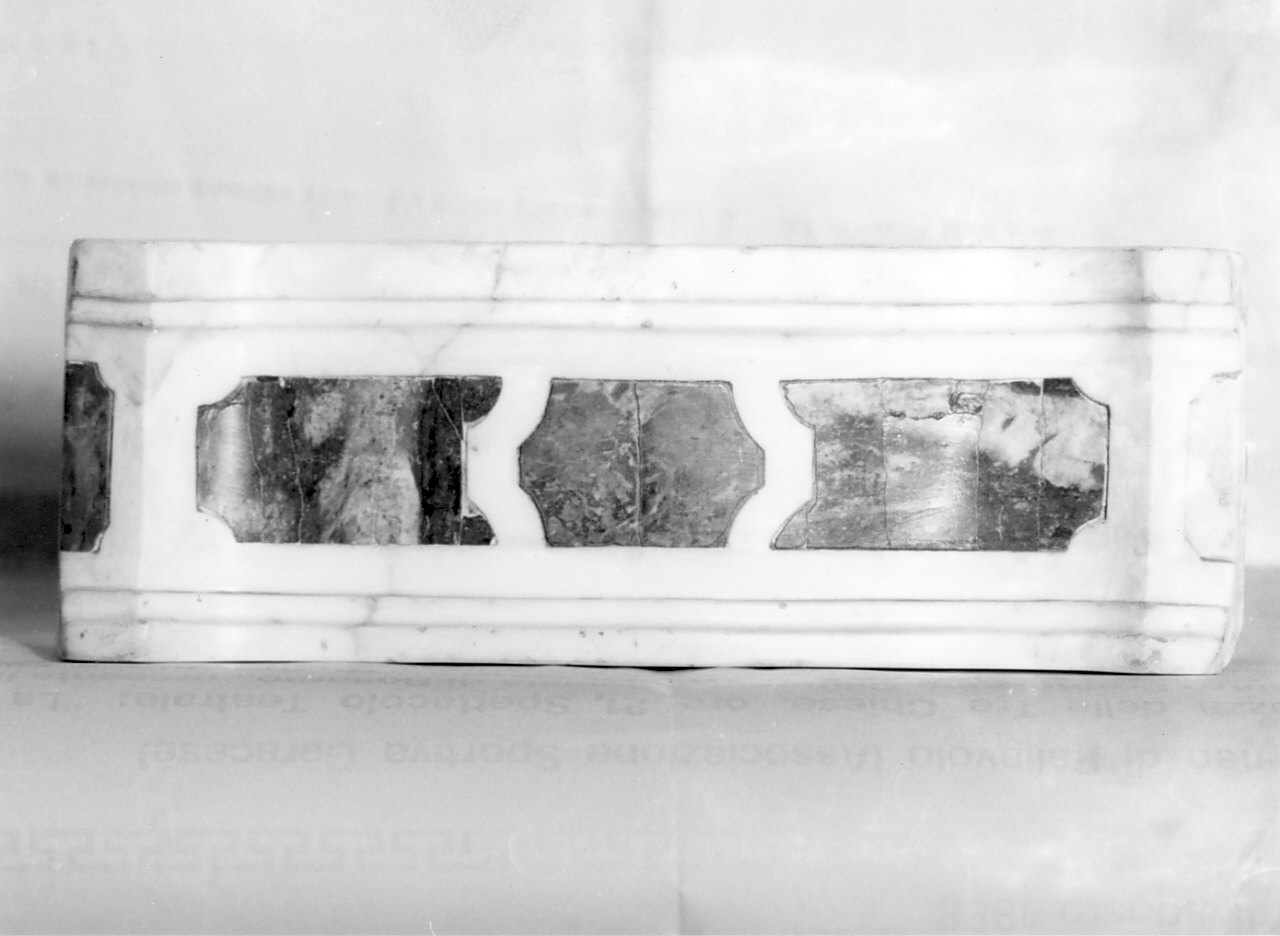 decorazione a intarsio, frammento - bottega Italia meridionale (sec. XVIII, sec. XIX)