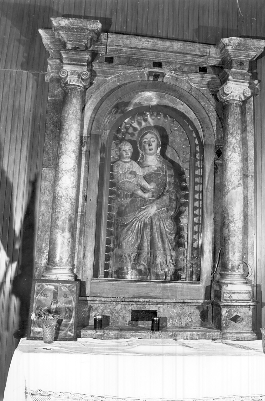 Madonna con Bambino (statua, opera isolata) - bottega calabrese (fine/inizio secc. XVI/ XVII)