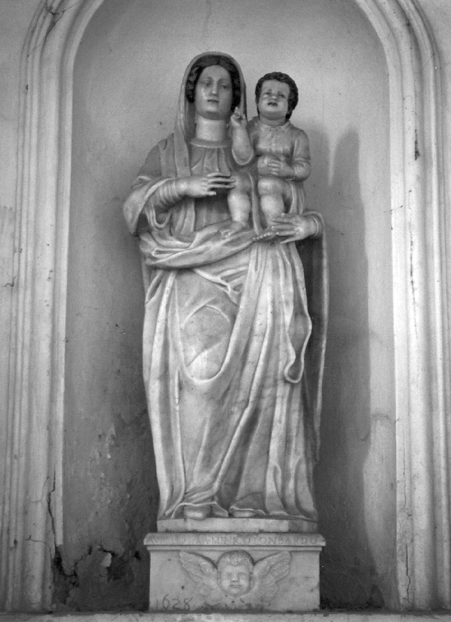 Madonna delle Grazie, Madonna con Bambino (statua, opera isolata) - bottega Italia meridionale (sec. XVII)