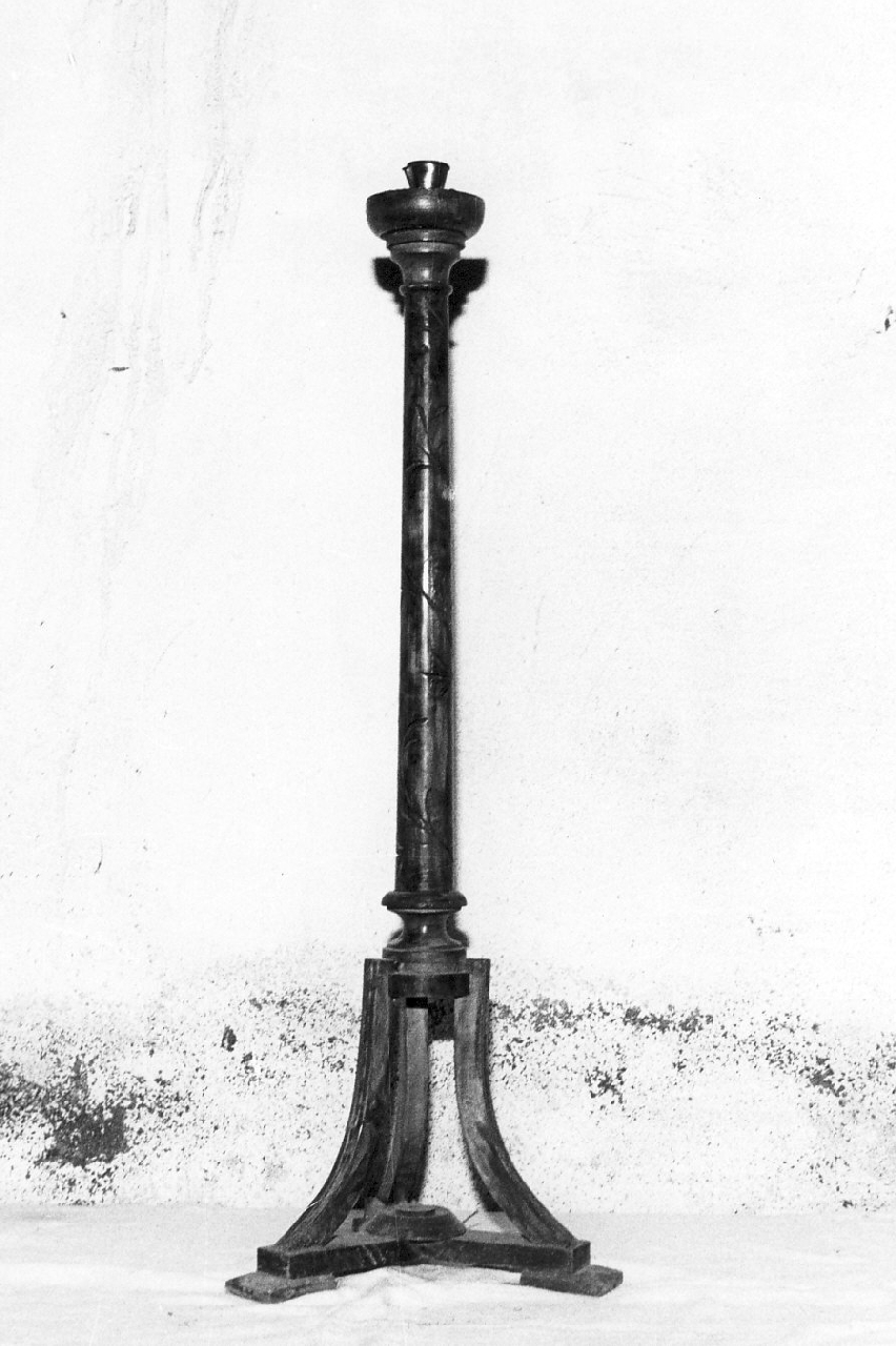 candelabro, opera isolata - bottega calabrese (fine/inizio secc. XIX/ XX)