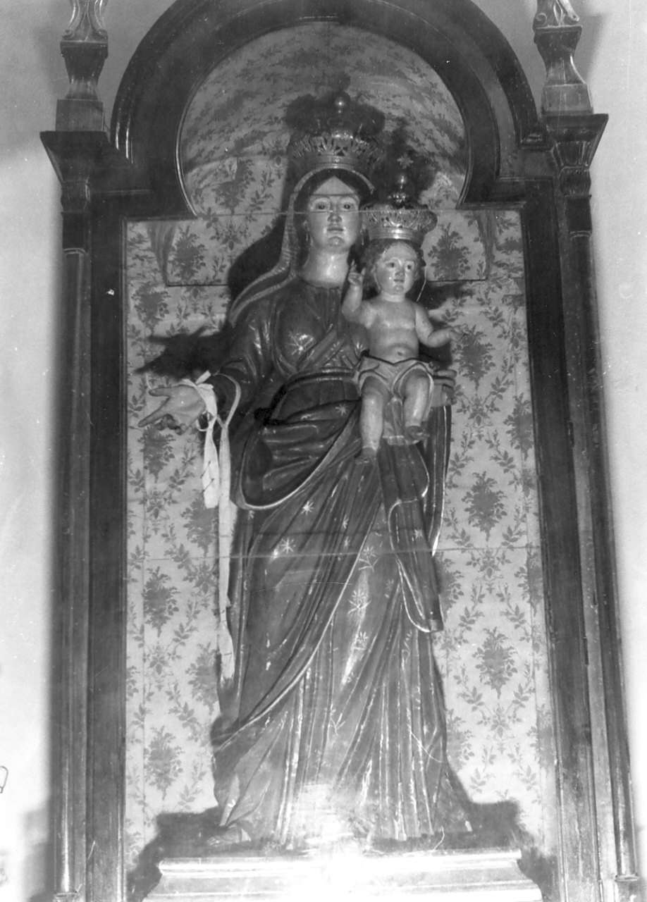 Madonna dell'Aiuto, Madonna (statua) - bottega Italia meridionale (fine/inizio secc. XVIII/ XIX)