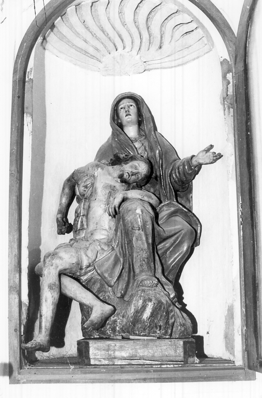 Pietà (statua, opera isolata) - bottega Italia meridionale (sec. XVIII)