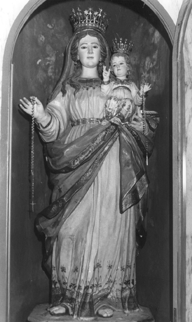 Madonna del Rosario (statua, opera isolata) - bottega Italia meridionale (fine/inizio secc. XVIII/ XIX)