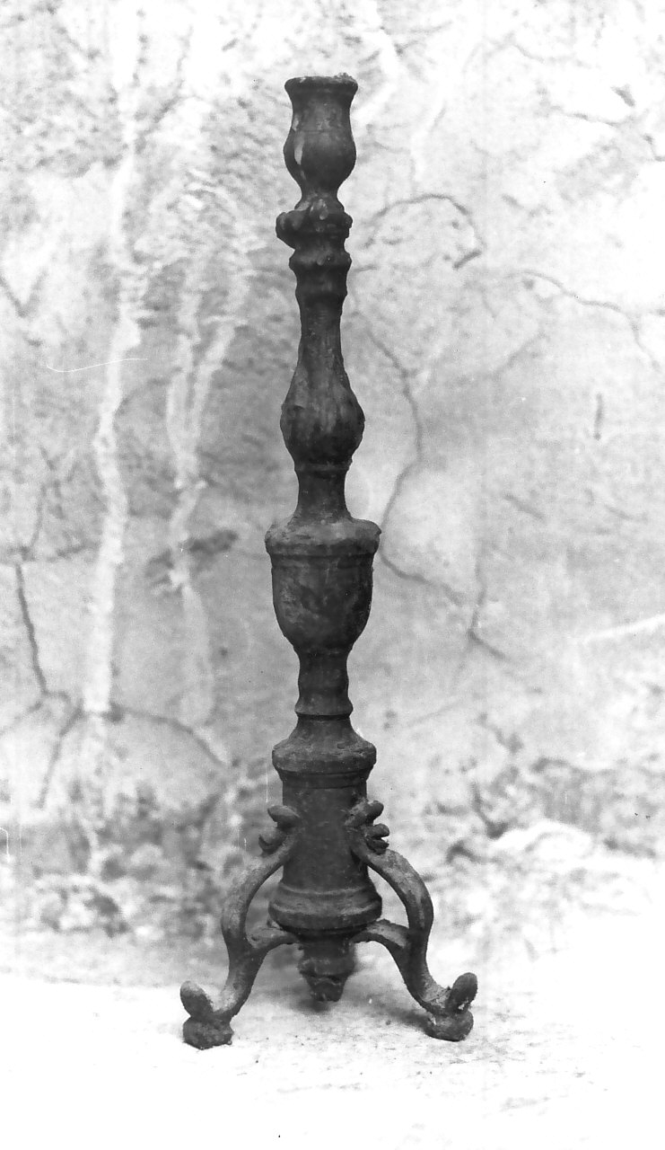 candelabro, opera isolata - bottega Italia meridionale (sec. XIX)