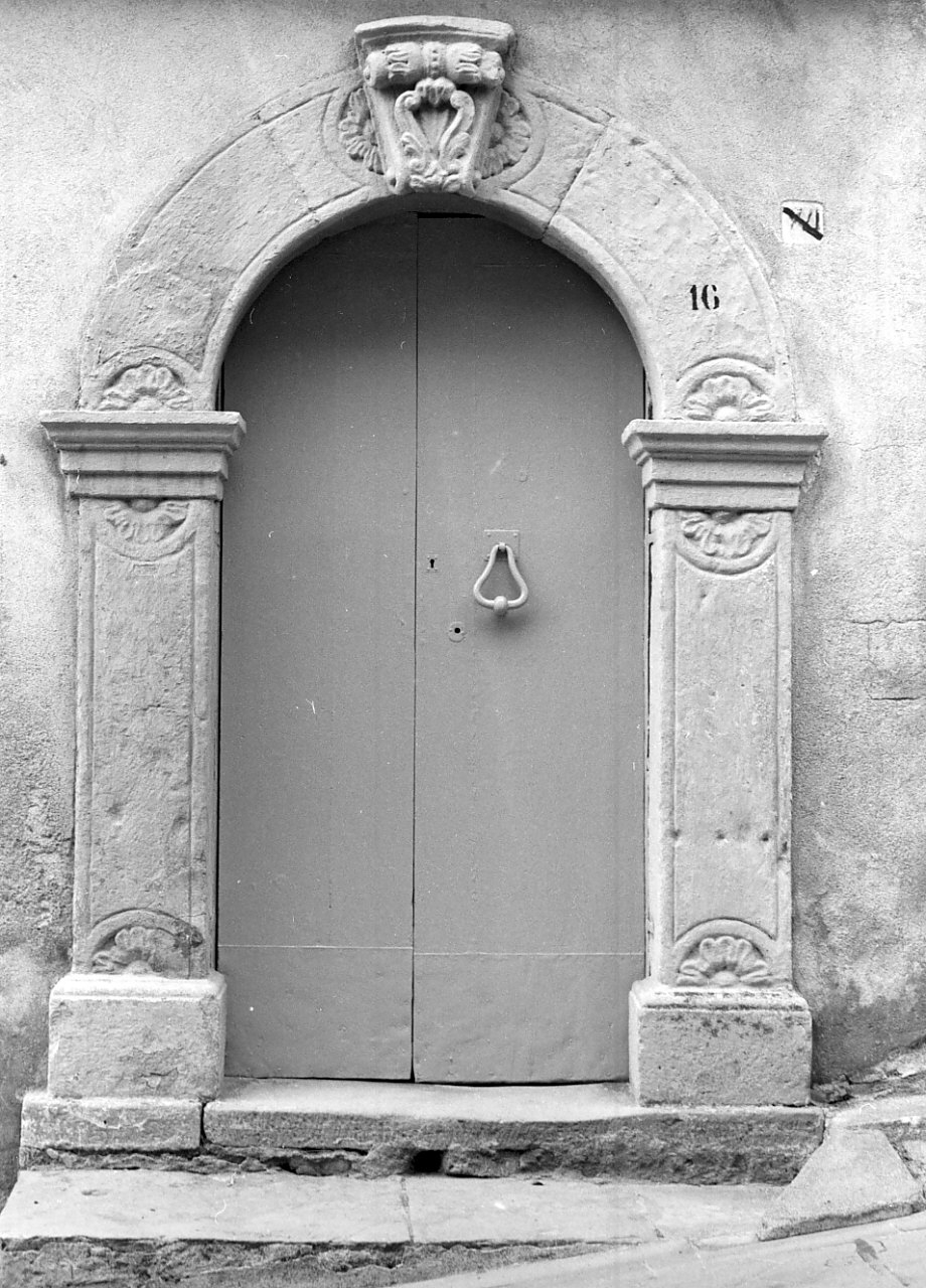 portale - ad arco, opera isolata - bottega calabrese (sec. XIX)