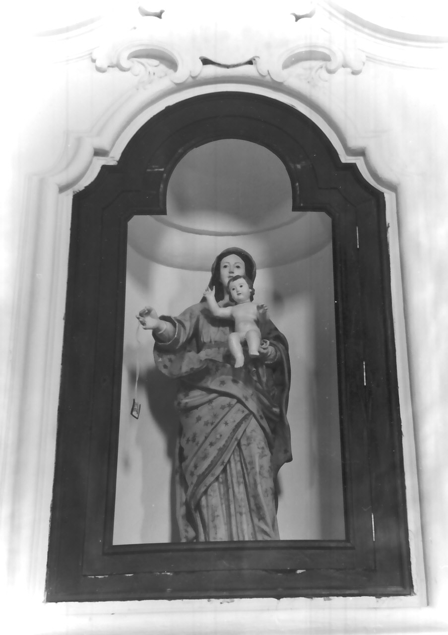 Madonna con Bambino (statua, opera isolata) - bottega Italia meridionale (seconda metà sec. XIX)