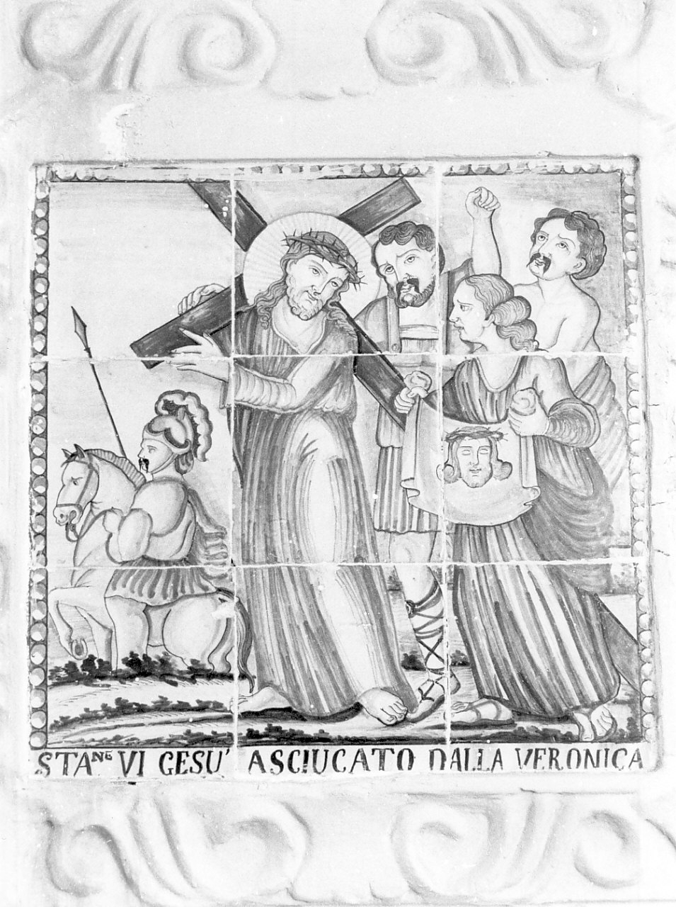 stazione VI: Gesù asciugato dalla Veronica (formella, elemento d'insieme) - ambito siciliano (inizio sec. XIX)