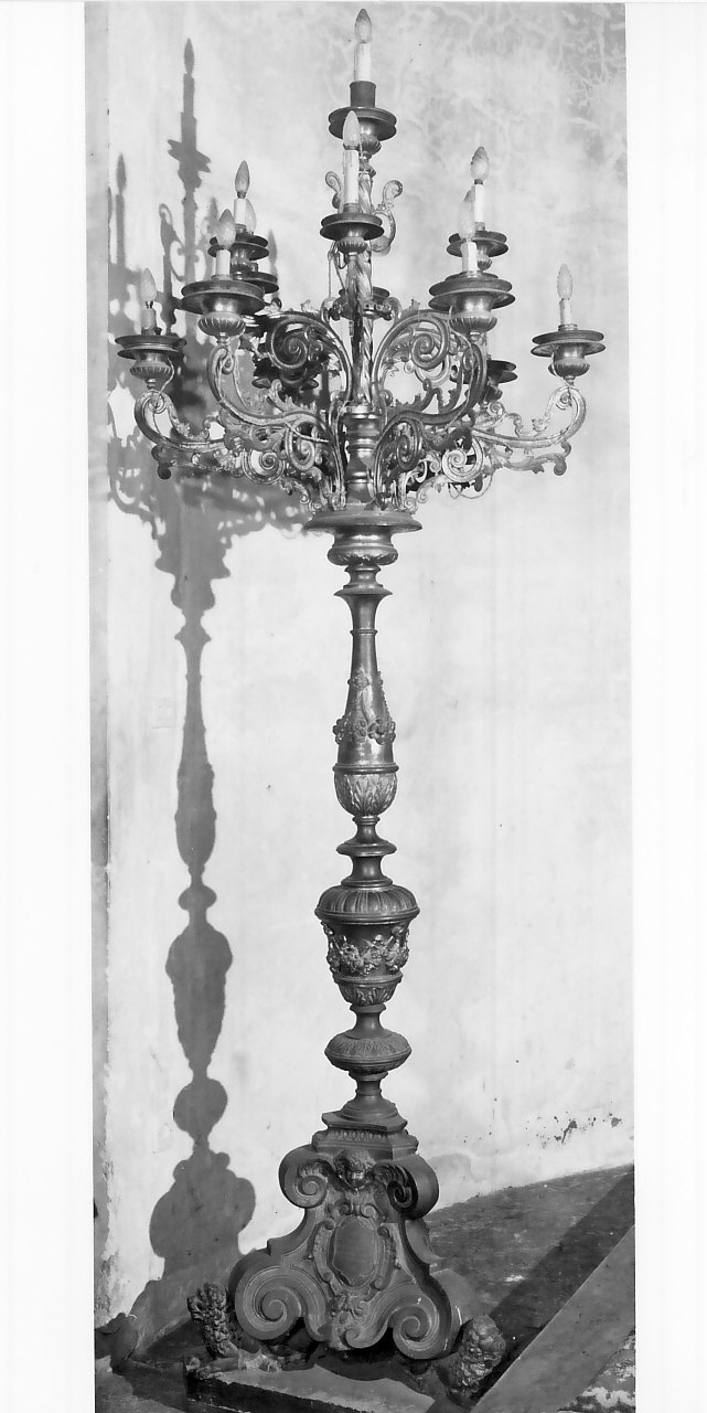 candelabro, serie - bottega Italia meridionale (sec. XX)