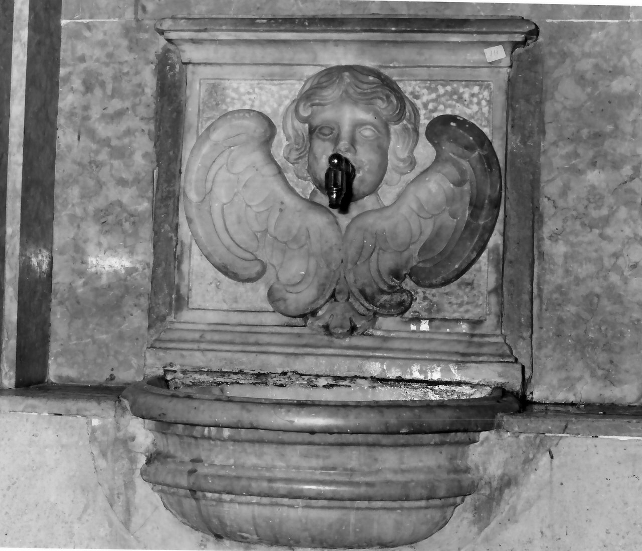 lavabo - a parete, opera isolata - bottega Italia meridionale (sec. XVII)