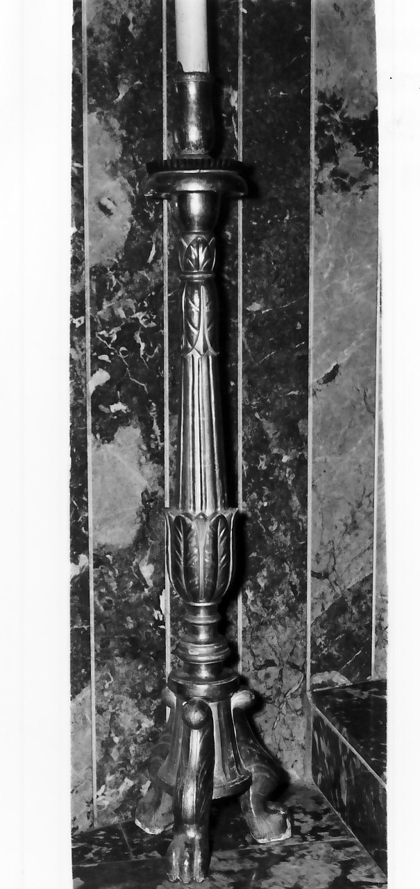 candeliere d'altare, serie - bottega calabrese (sec. XVIII)