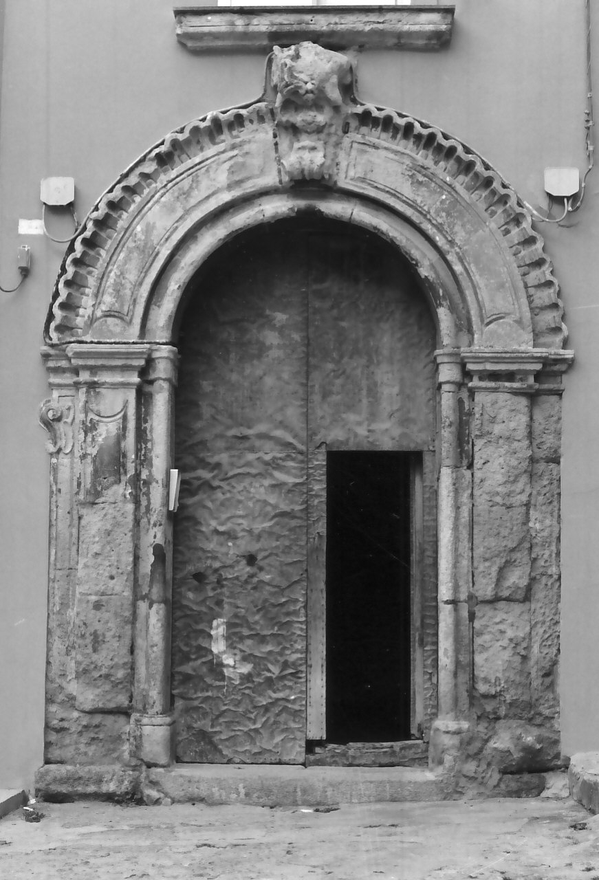portale, opera isolata - bottega Italia meridionale (sec. XVIII)