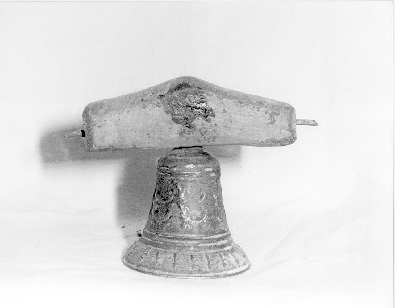 campanello d'altare, opera isolata - bottega calabrese (fine/inizio secc. XVIII/ XIX)