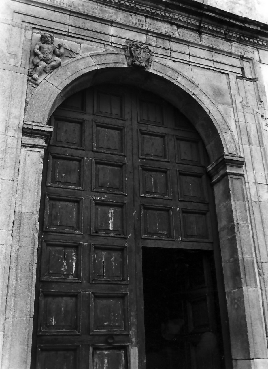 portale maggiore - bottega roglianese (sec. XVII)