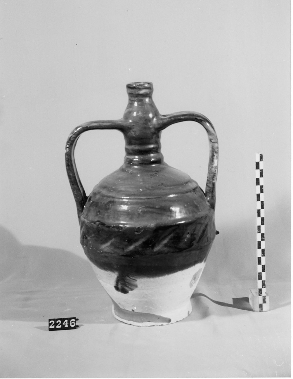 anfora, ceramica - produzione di Seminara (1958)