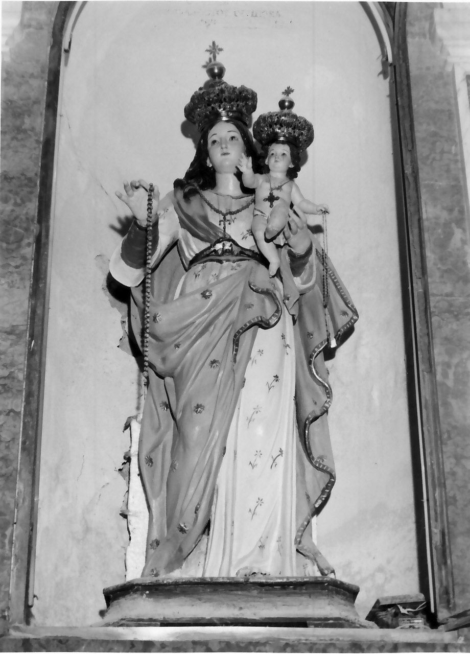Madonna del Rosario (gruppo scultoreo, opera isolata) - bottega Italia meridionale (sec. XIX)