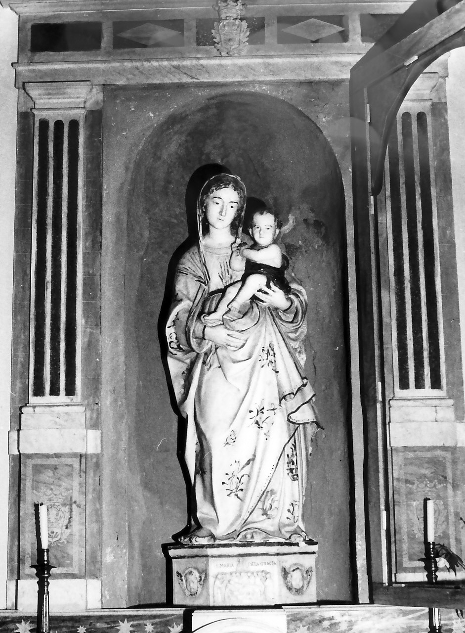 Madonna della Grazie, Madonna con Bambino (statua, opera isolata) di Gagini Antonello (scuola) (sec. XVI)