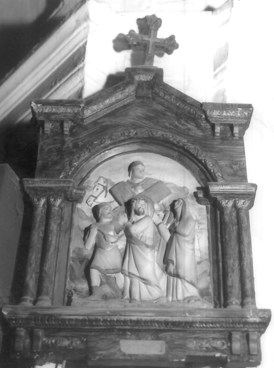 stazione IV: Gesù incontra la Madonna (Via Crucis, elemento d'insieme) - bottega Italia meridionale (inizio sec. XX)