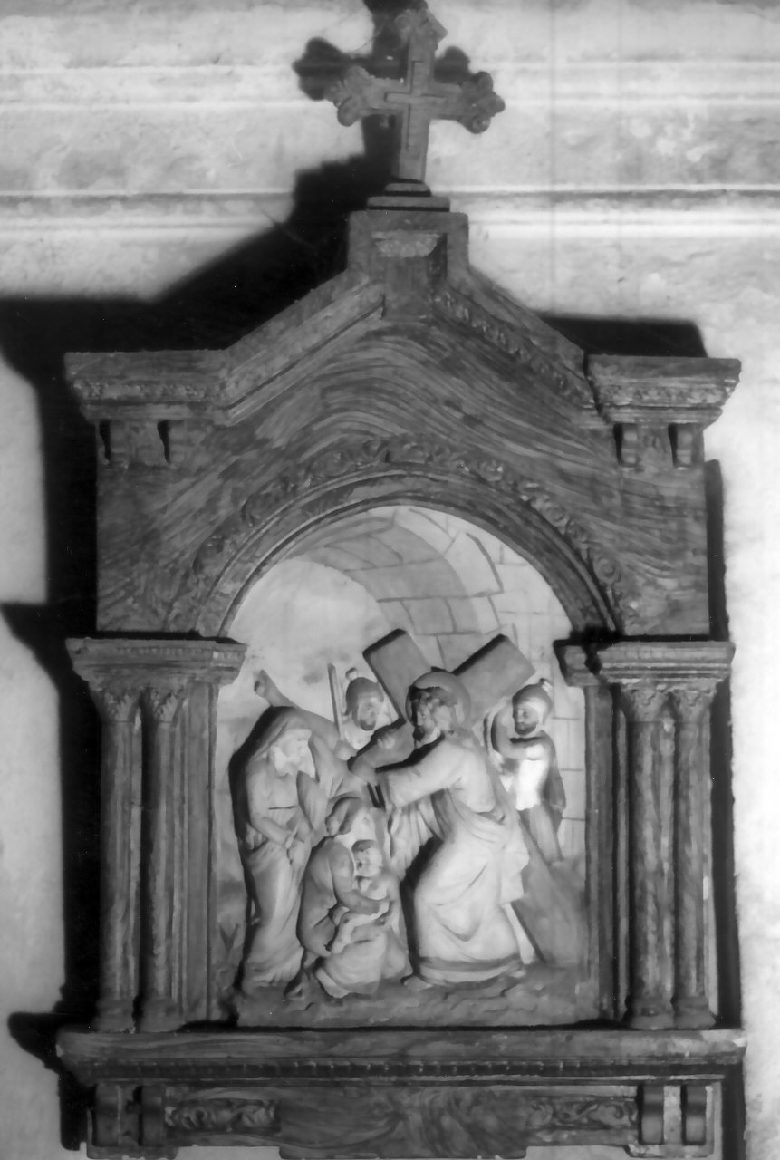 stazione VIII: Gesù consola le donne di Gerusalemme (Via Crucis, elemento d'insieme) - bottega Italia meridionale (inizio sec. XX)