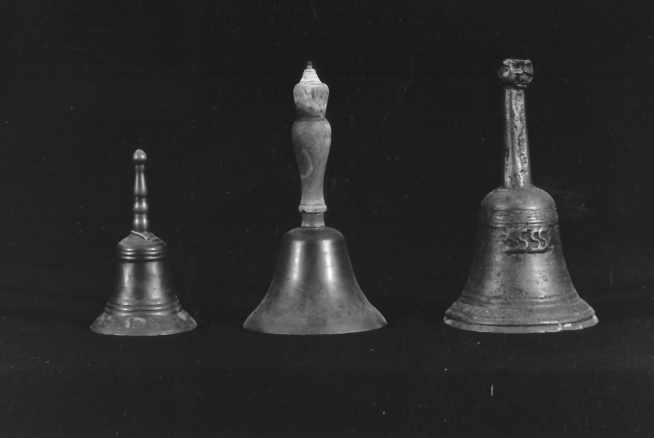campanello d'altare, serie - bottega Italia meridionale (sec. XVIII, sec. XIX)