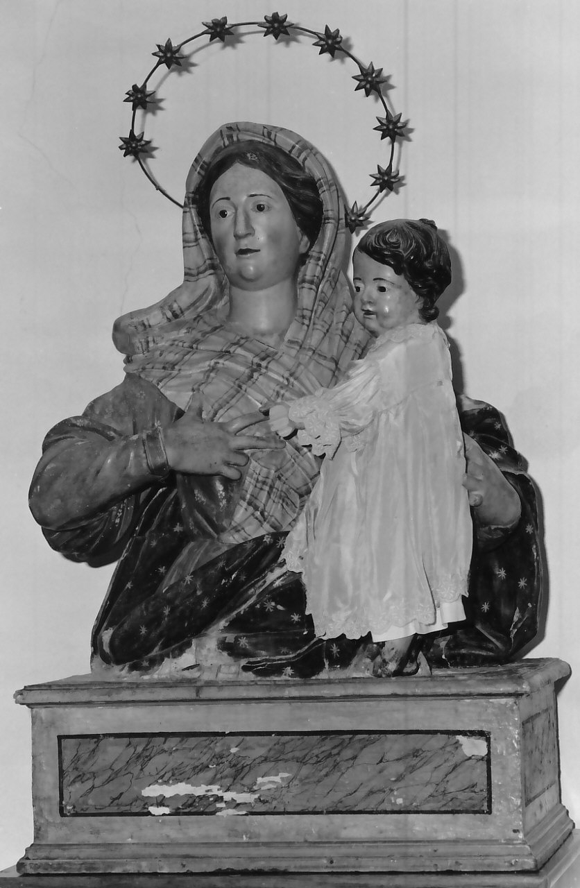 Madonna della Purità, Madonna con Bambino (busto, opera isolata) - bottega Italia meridionale (sec. XVIII)