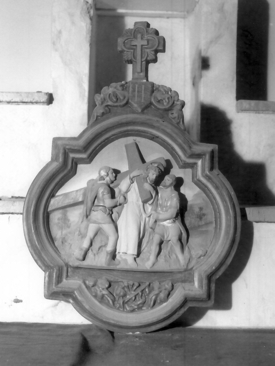stazione II: Gesù caricato della croce (Via Crucis, ciclo) - bottega calabrese (inizio sec. XX)