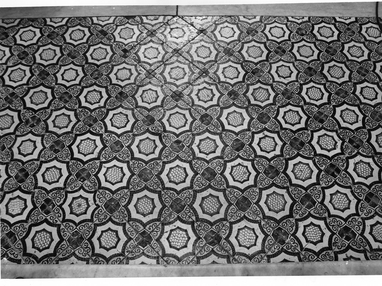 pavimento - bottega napoletana (sec. XIX)