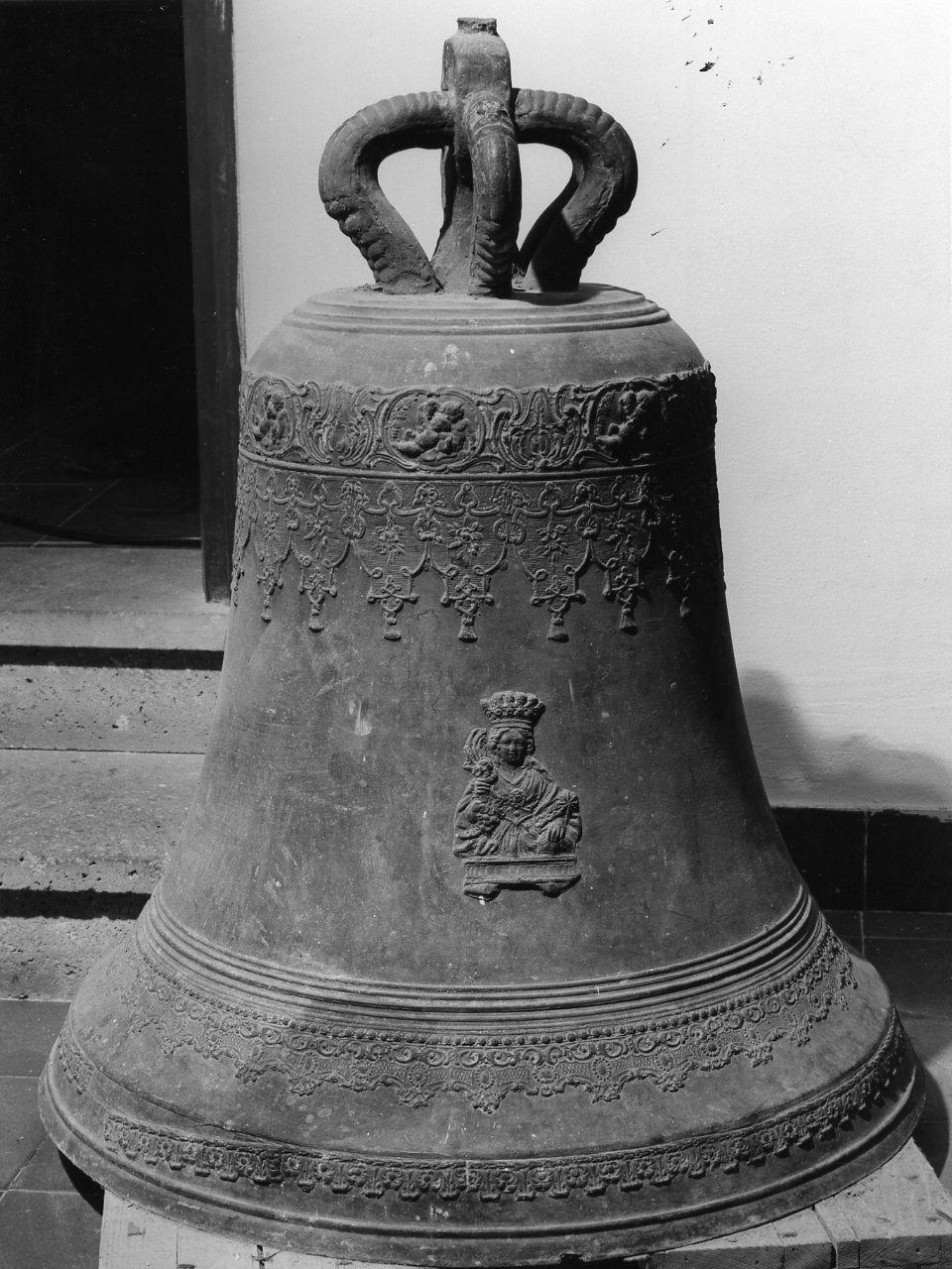 campana di Nobilione Salvatore (metà sec. XVII)