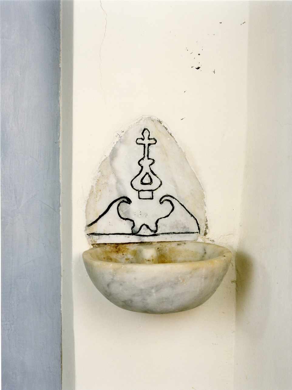 acquasantiera da parete - bottega napoletana (seconda metà sec. XVI)