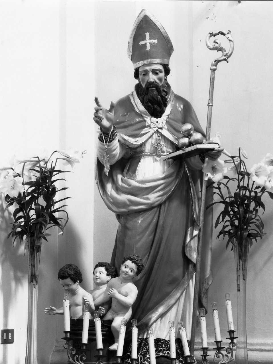 San Nicola di Bari (gruppo scultoreo) - bottega napoletana (prima metà sec. XX)