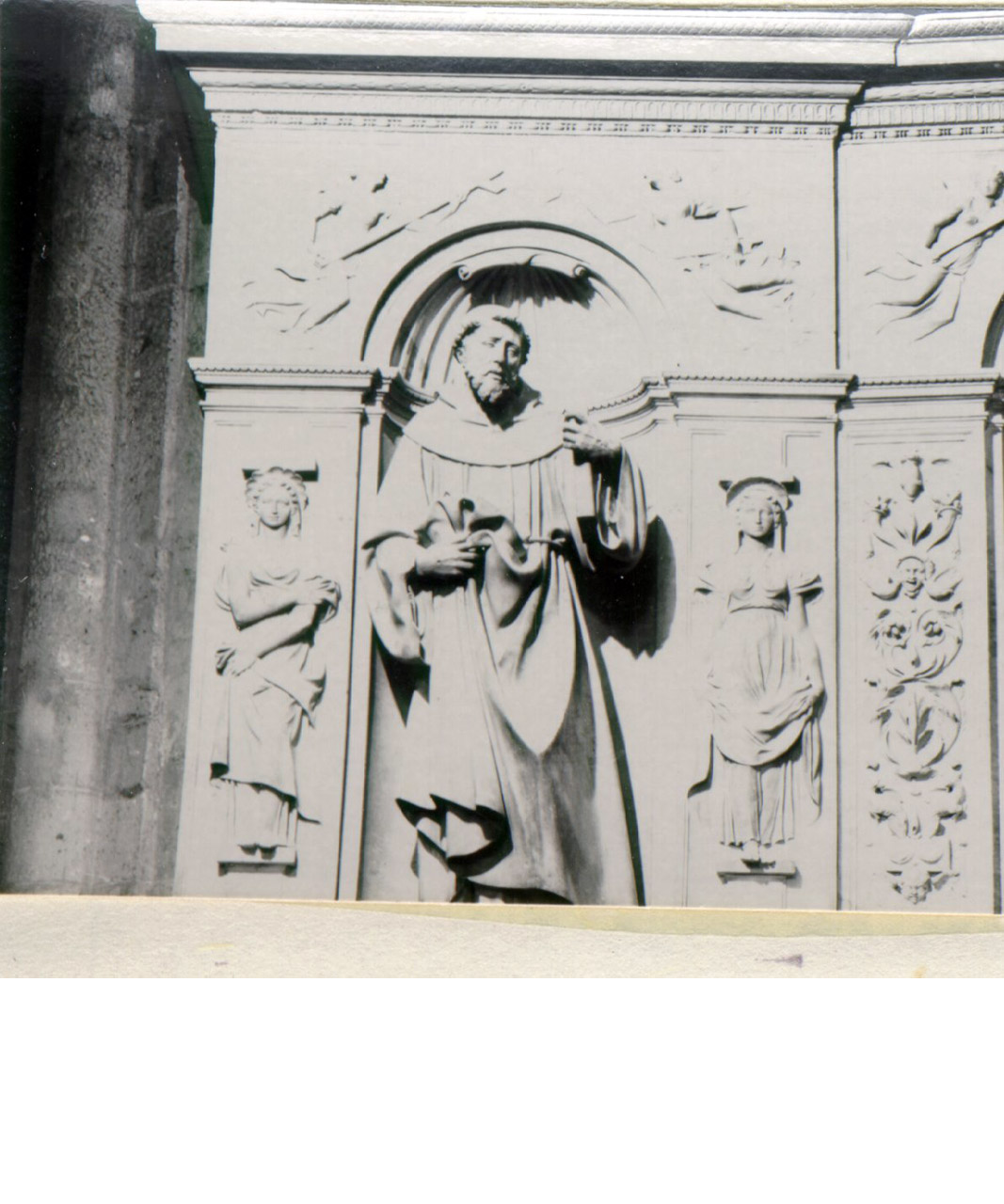 San Francesco d'Assisi (statua, elemento d'insieme) di Merliano Giovanni detto Giovanni da Nola (sec. XVI)