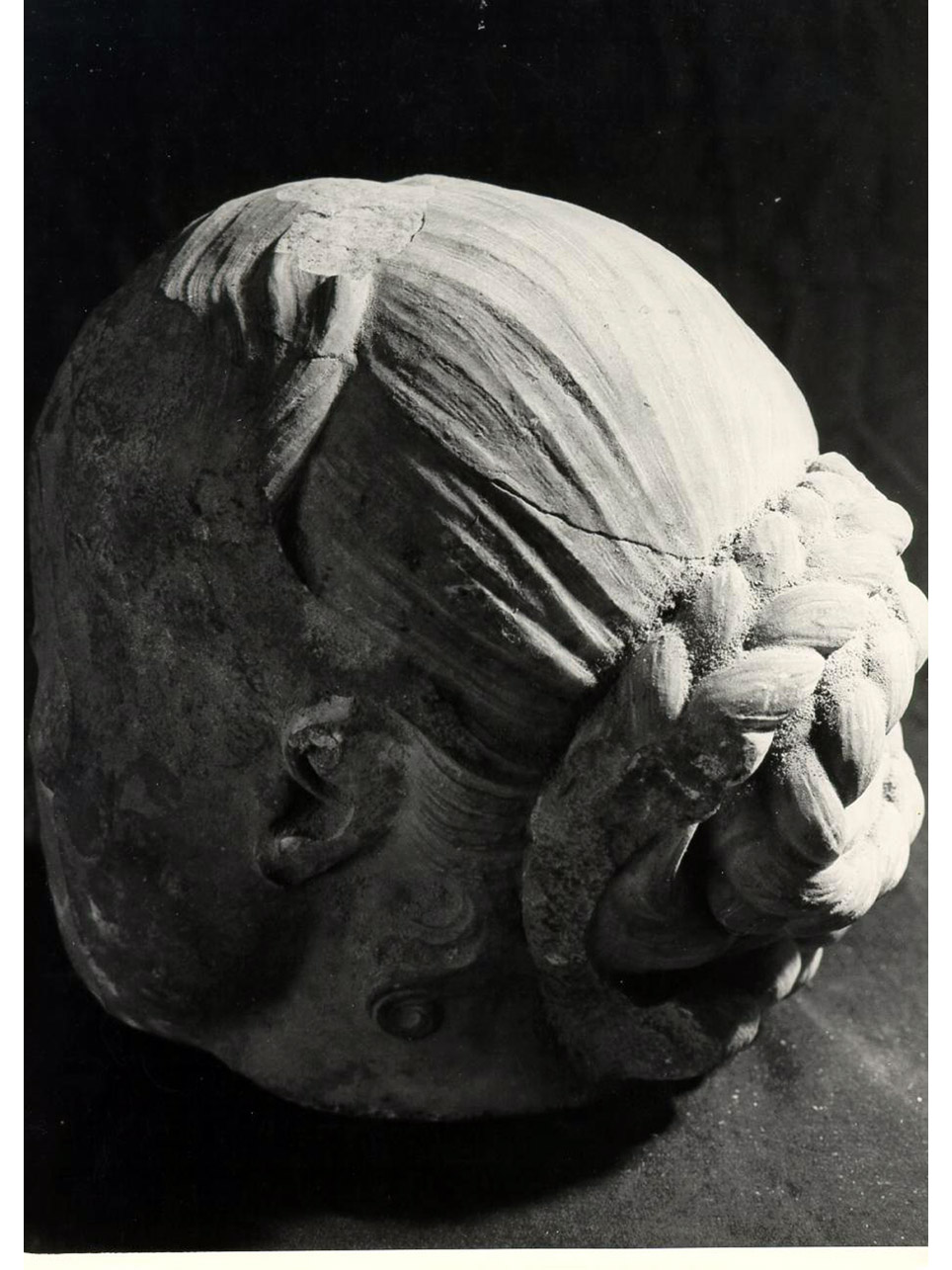 scultura, frammento - bottega napoletana (metà sec. XVI)