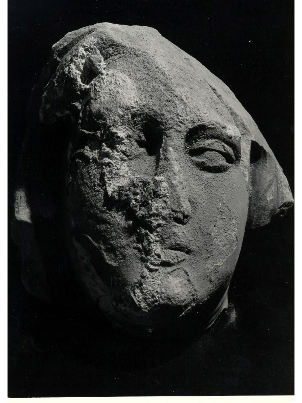 testa di uomo (scultura, frammento) - bottega napoletana (metà sec. XIV)