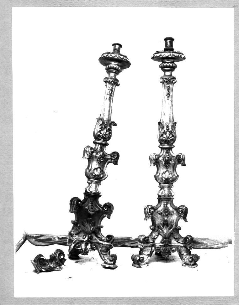 CANDELABRO D'ALTARE, SERIE - manifattura napoletana (Prima metà sec. XVIII)