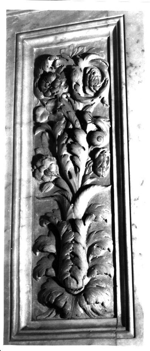 motivi decorativi floreali (rilievo) - bottega napoletana (sec. XVIII)