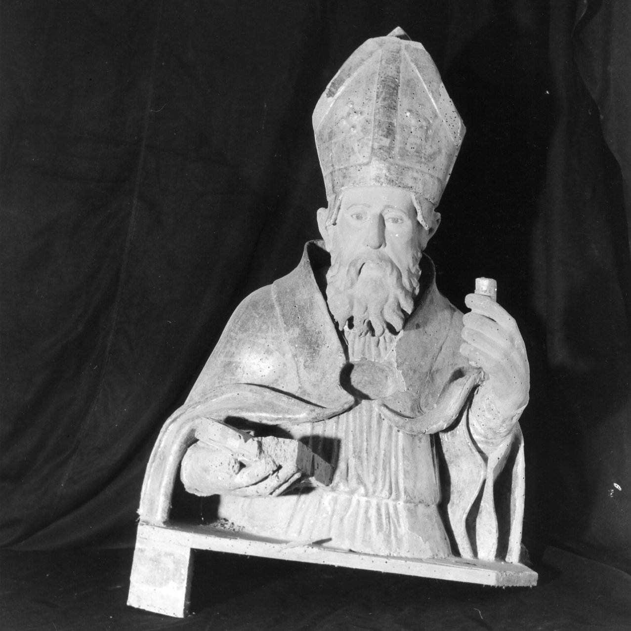 Santo vescovo (scultura) - bottega napoletana (seconda metà sec. XVII)