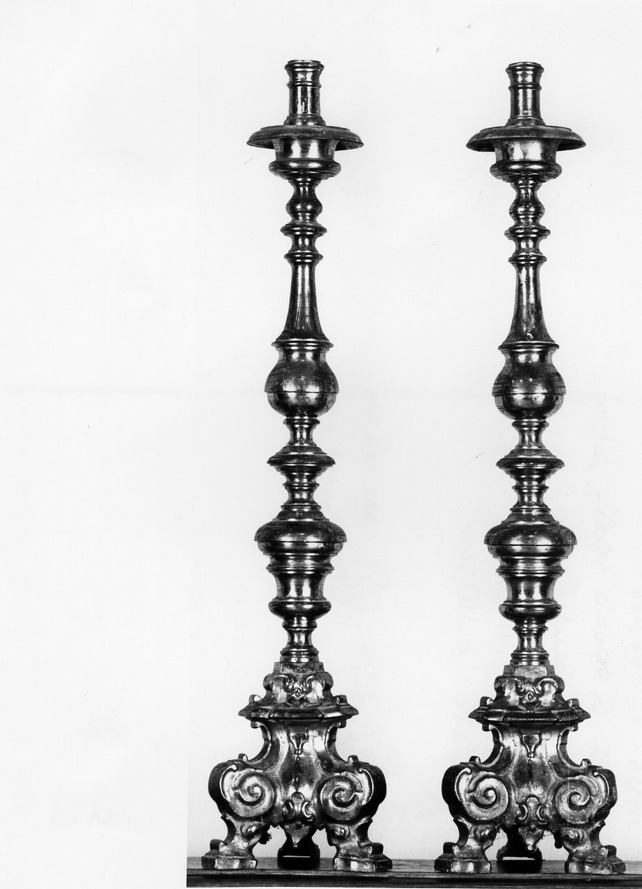 candeliere d'altare, serie - bottega napoletana (sec. XVIII)