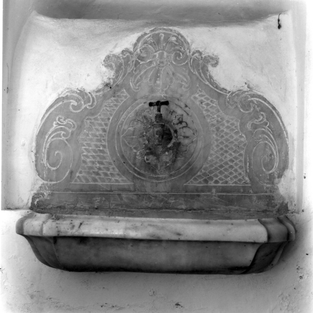 lavabo da sacrestia - bottega campana (seconda metà sec. XVII)