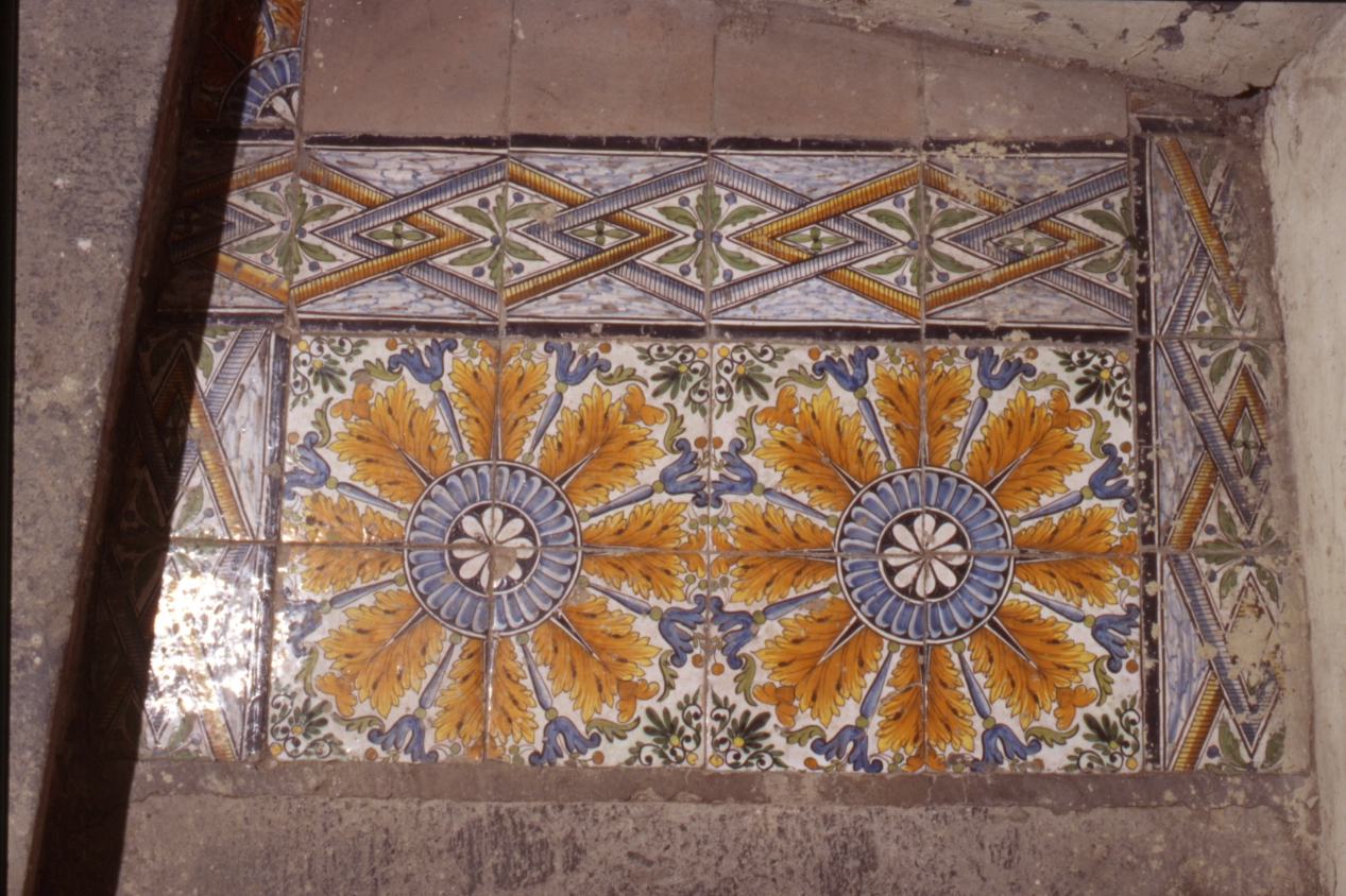 pavimento, frammento - bottega napoletana (seconda metà sec. XIX)