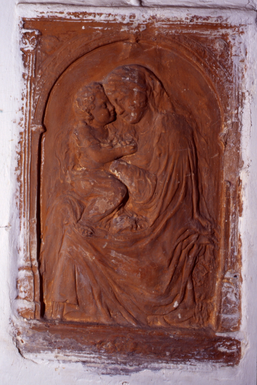 Madonna con Bambino (rilievo) - bottega napoletana (seconda metà sec. XVI)