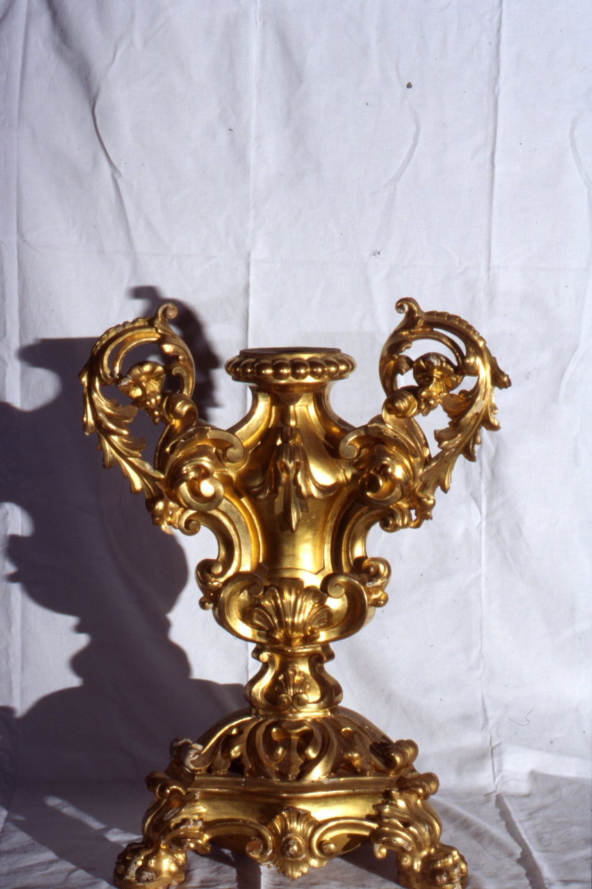 vaso d'altare con composizione floreale - bottega napoletana (seconda metà sec. XIX)