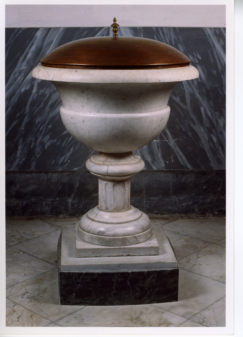 fontana battesimale - bottega napoletana (prima metà sec. XX)