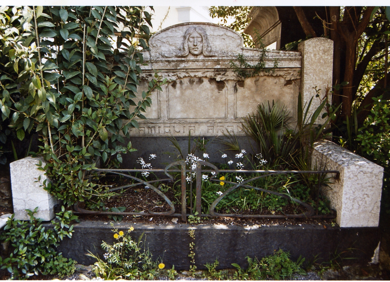 monumento funebre - bottega napoletana (secondo quarto sec. XX)