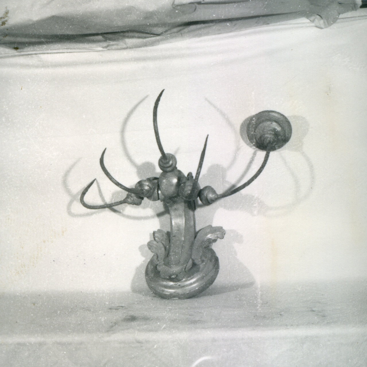 lampada - a muro, serie - bottega napoletana (seconda metà sec. XIX)