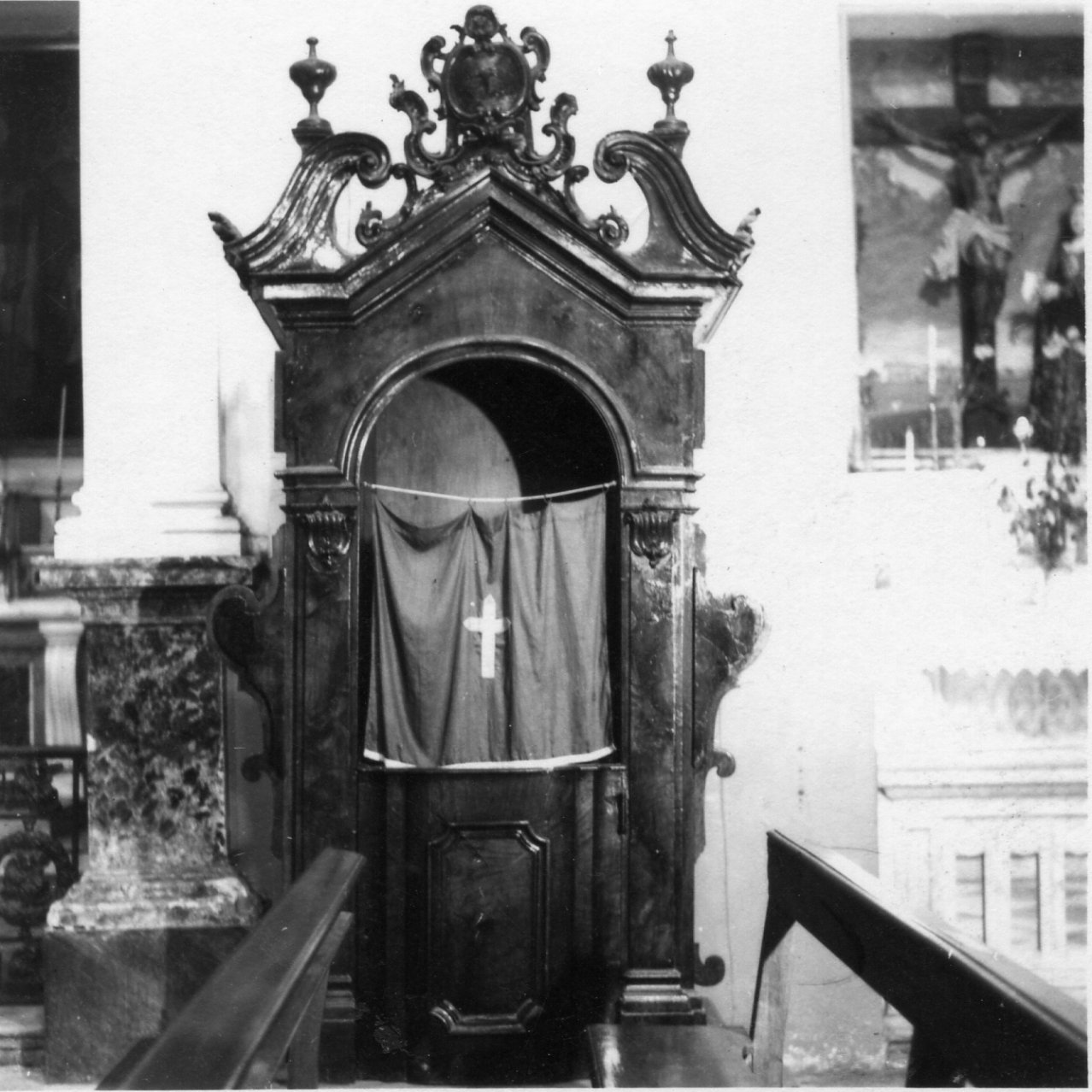 confessionale, serie - bottega napoletana (prima metà sec. XVIII)