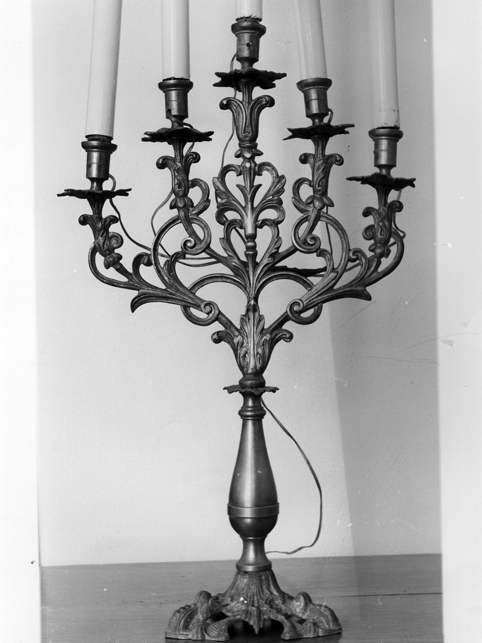 candelabro, serie - bottega napoletana (seconda metà sec. XIX)