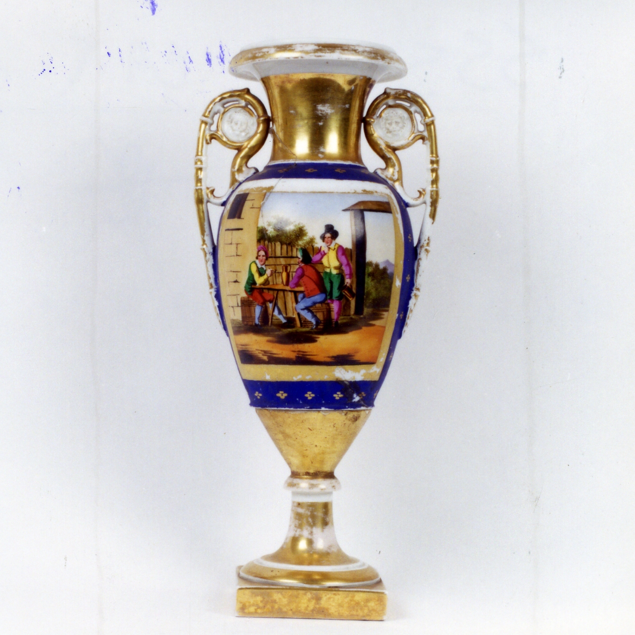scena di genere (vaso da fiori) - bottega napoletana (metà sec. XIX)